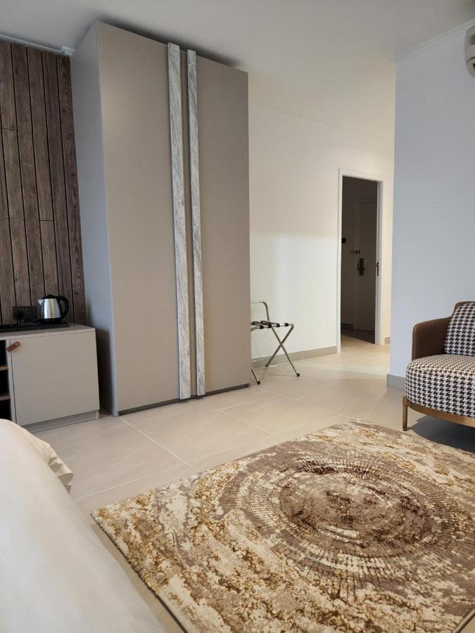 Imperial Suites Hotel Манама Экстерьер фото
