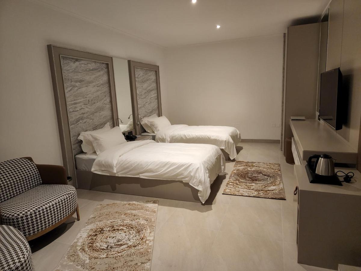 Imperial Suites Hotel Манама Экстерьер фото