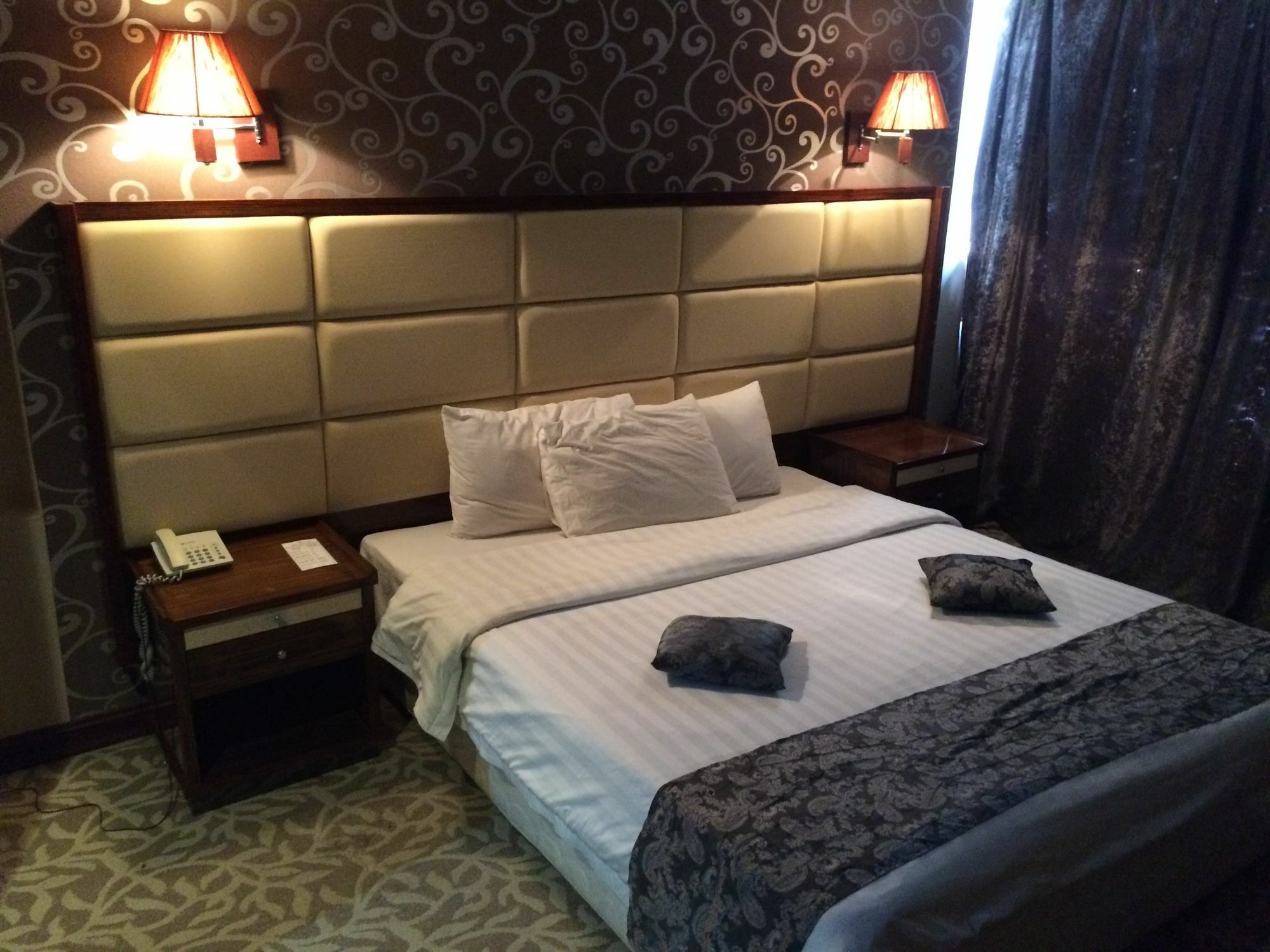 Imperial Suites Hotel Манама Экстерьер фото